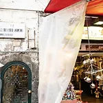 A Fenestrella E San Gregorio Armeno