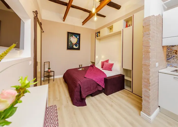 Vicky\'S Luxury Guesthouse