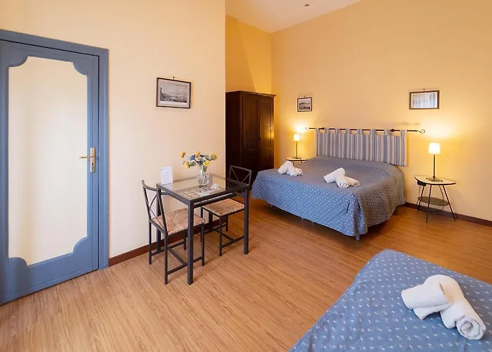 Medina H. Napoli Centro, By Clapa Group