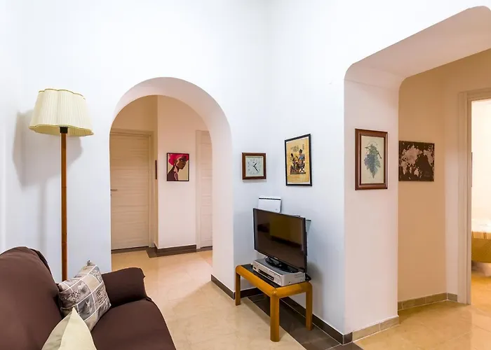 Rione Emanuele III - 4 Bedroom Apartment