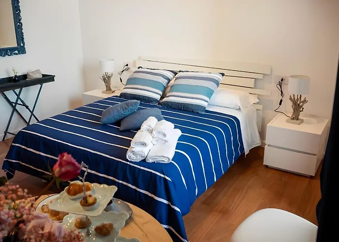 Mareluna Rooms