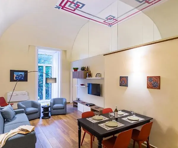 Apartment In The Heart Of Nightlife By Wonderful Italy