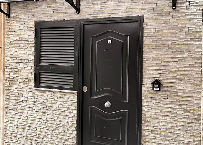 Pontenuovo 6E8 House