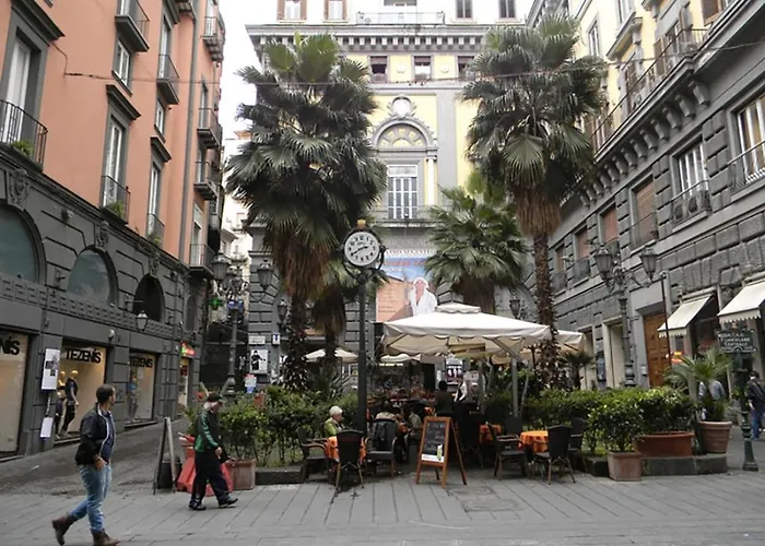 Casa Vacanze Napoli Centro Carmen & Sara
