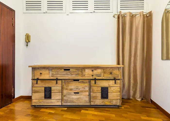 Brancaccio Renewed Apartment By Napoliapartments