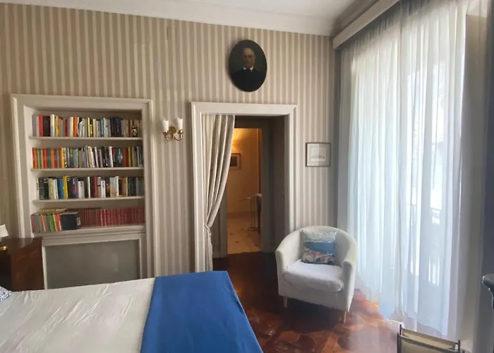 Royal Apartment In San Domenico Maggiore