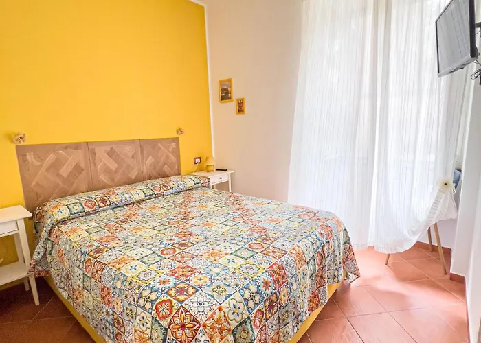 Giallo Napoli