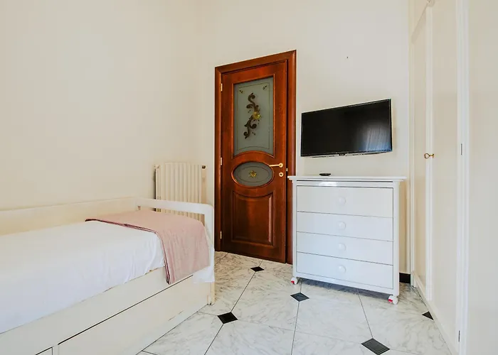Regina\'S Apartment