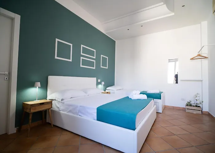 Morant Guest Room