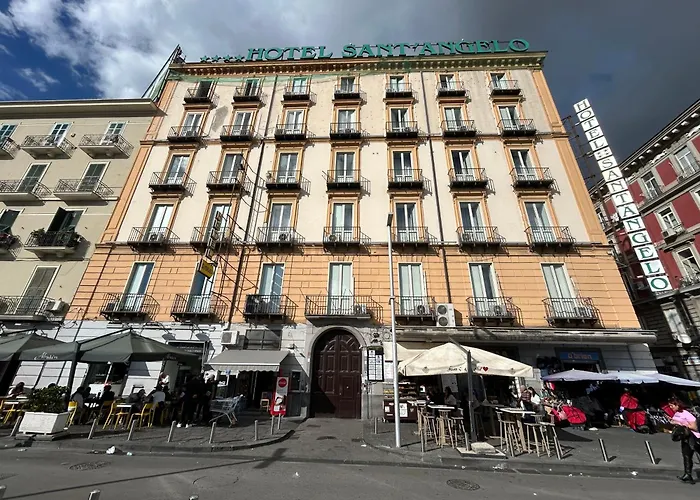 Track 60 - Private Rooms Garibaldi