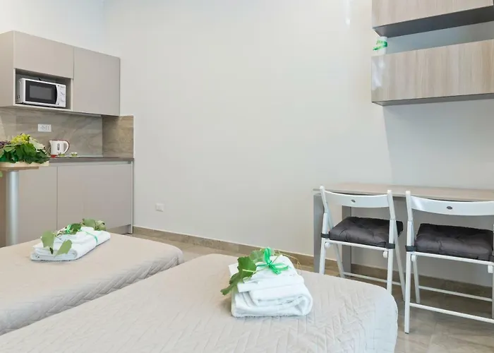 Devon Metro Studio Apartments