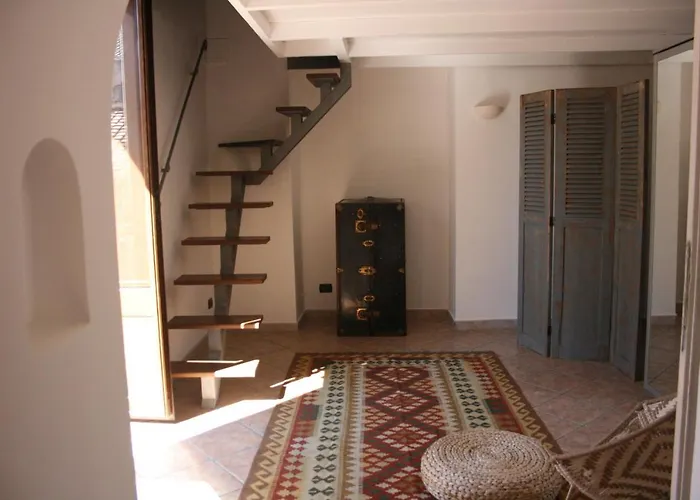 Apartment 25