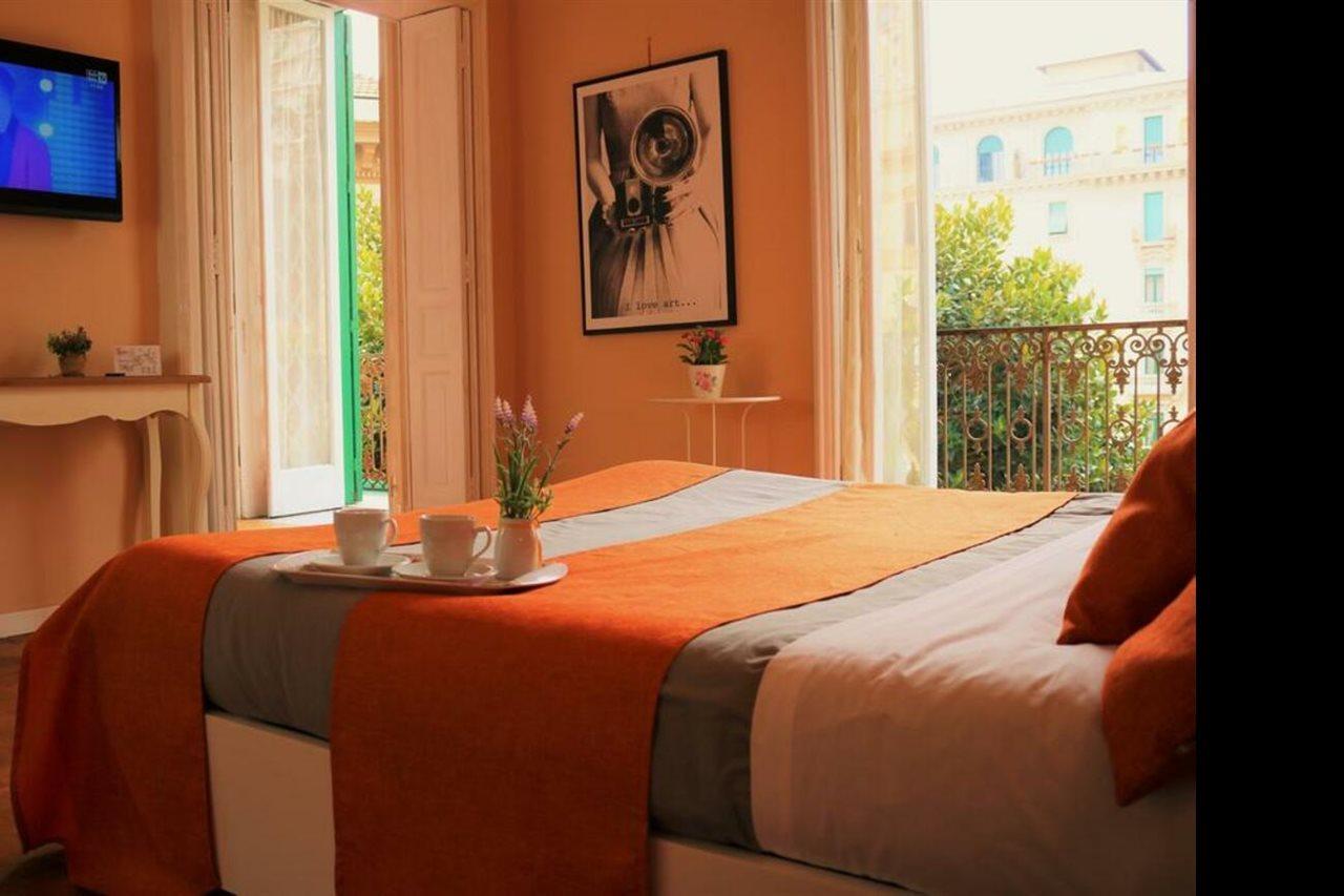 Bed & Breakfast Amedeo Square Naples