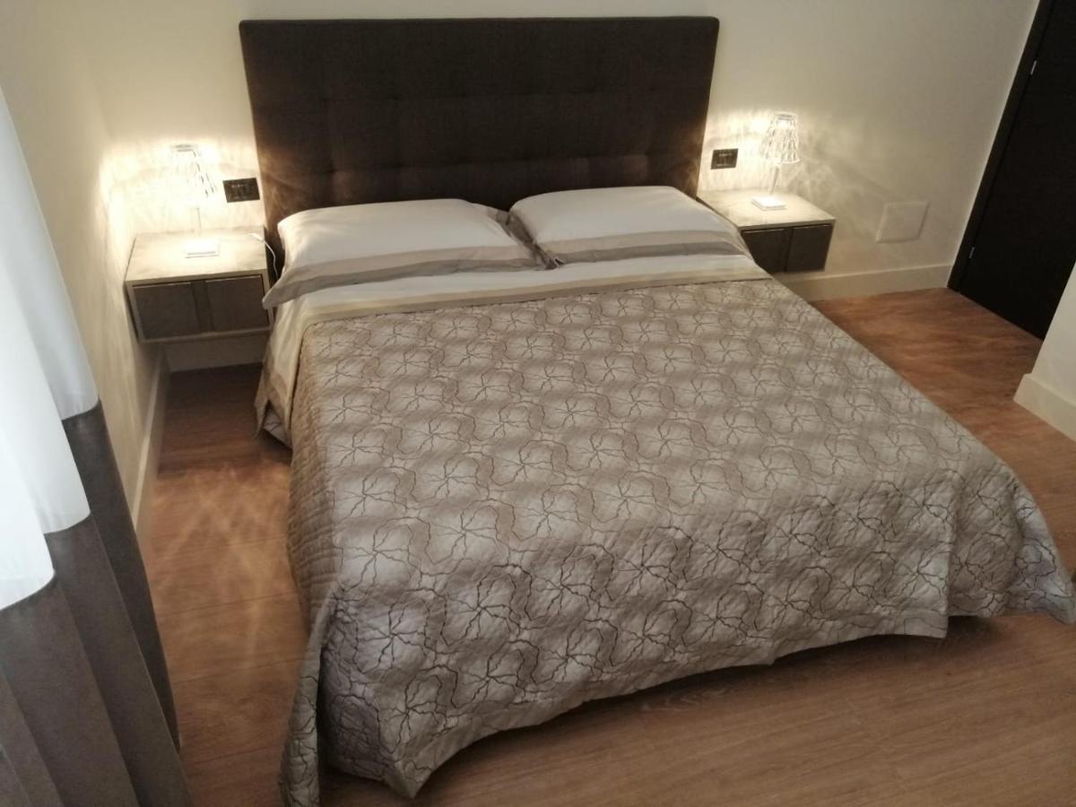 Holiday home Fafgrandsuitenapoli Naples