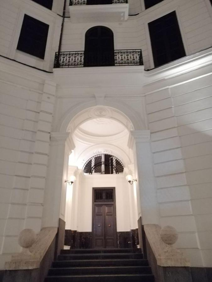 Holiday home Fafgrandsuitenapoli Naples