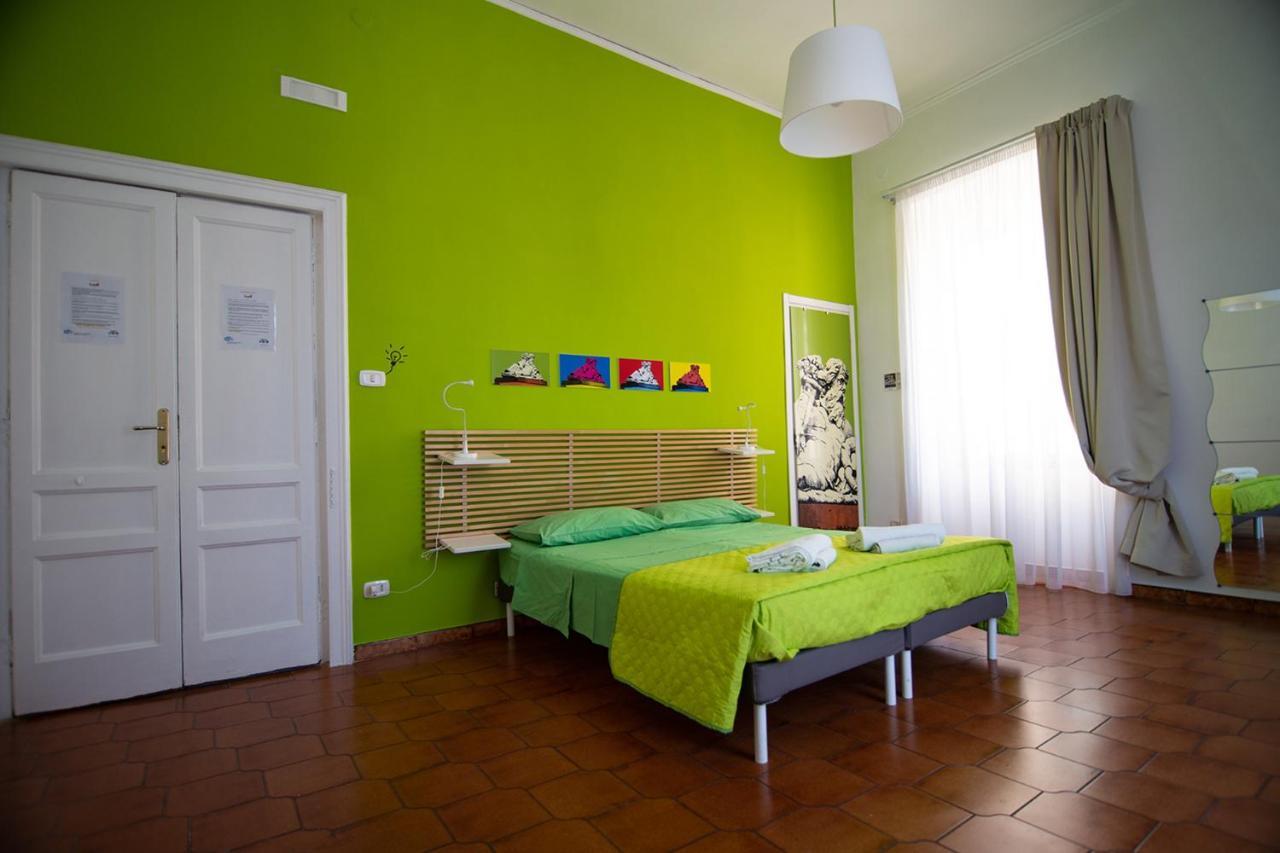 Tarumbo 2* Naples