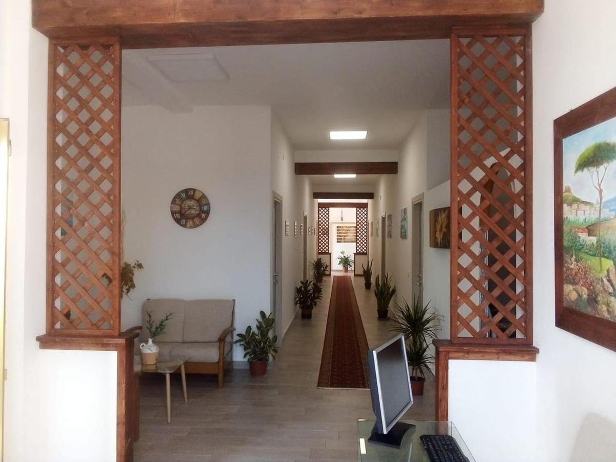 Casa Le Ali - Fraternita E Spiritualita Nel Cuore Di Naples