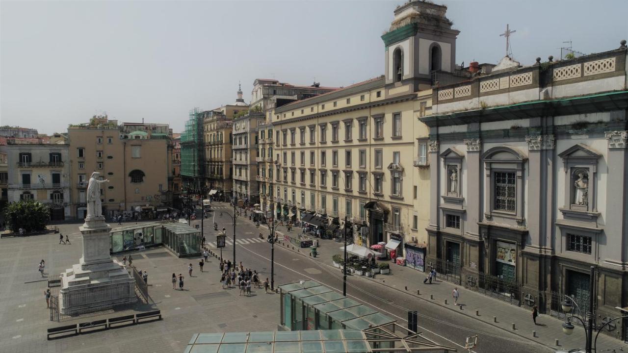 Royal Dante * Naples