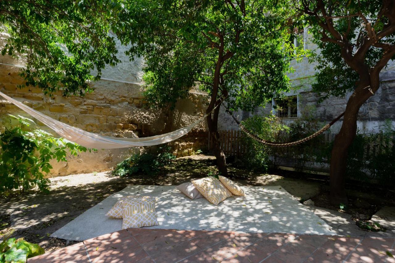 Hopestel Secret Garden Hostel Naples