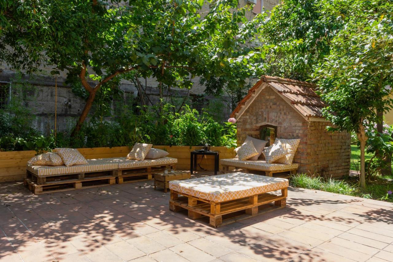 Hostel Hopestel Secret Garden *