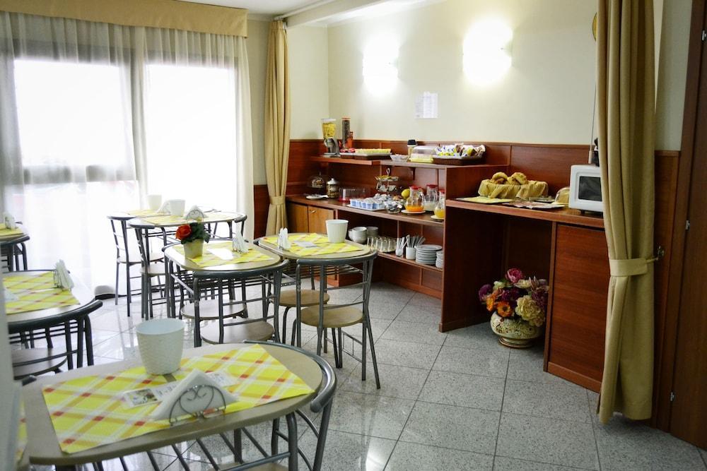Hotel Colombo Naples