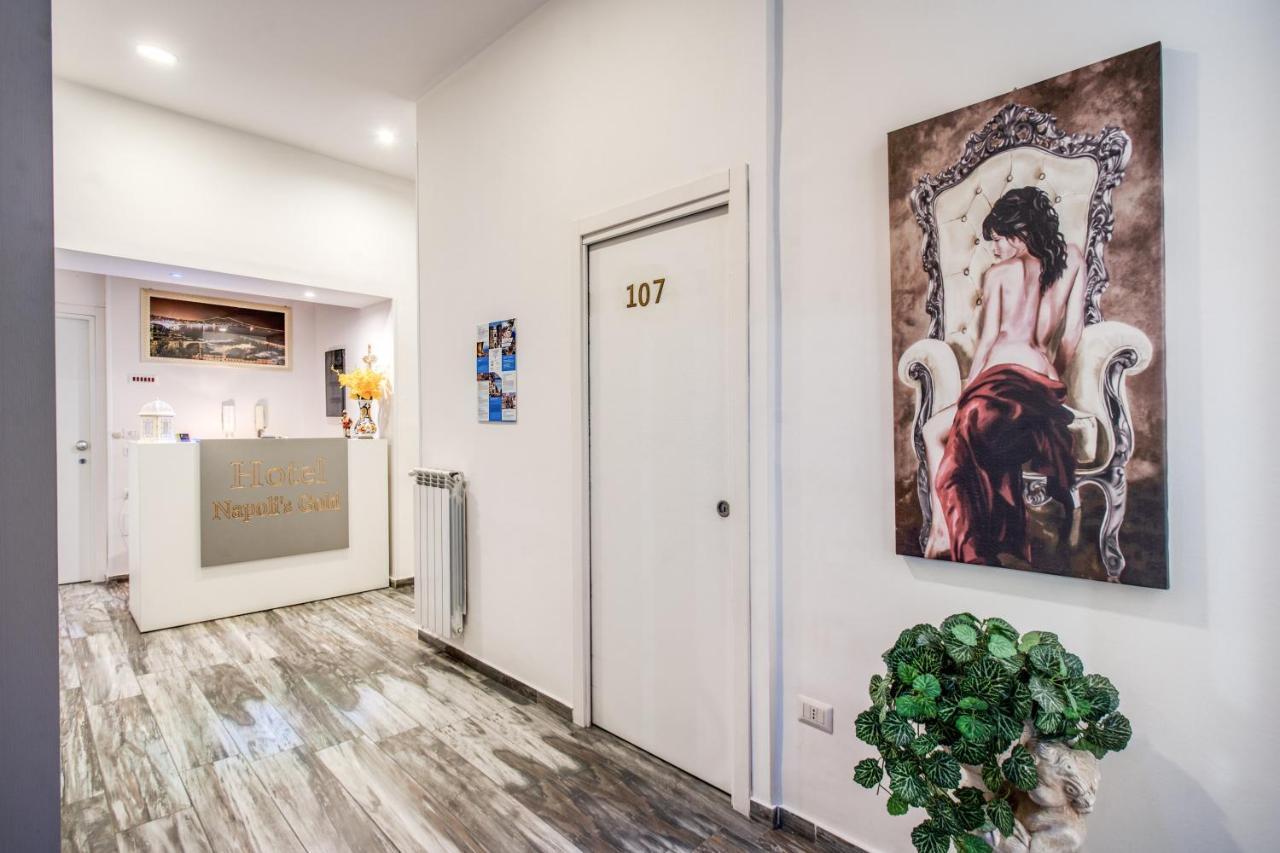 Guest house Napoli's Gold 4*