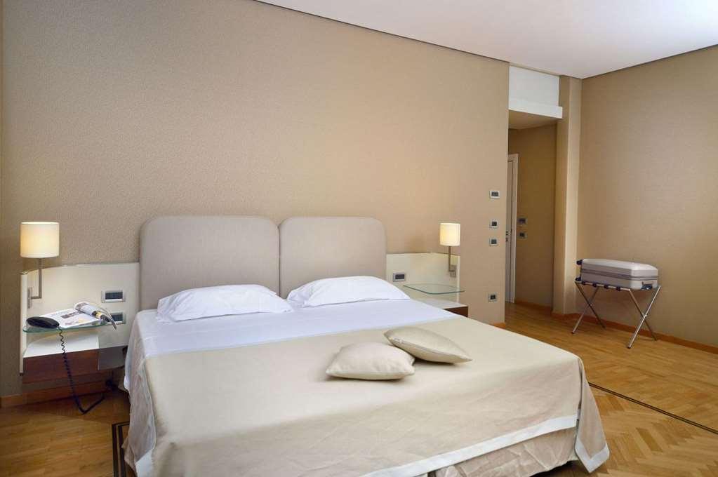 Palazzo Esedra 4* Naples