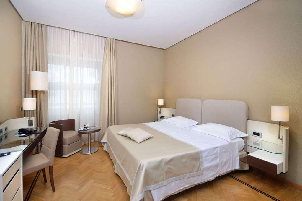 Hotel Palazzo Esedra 4*