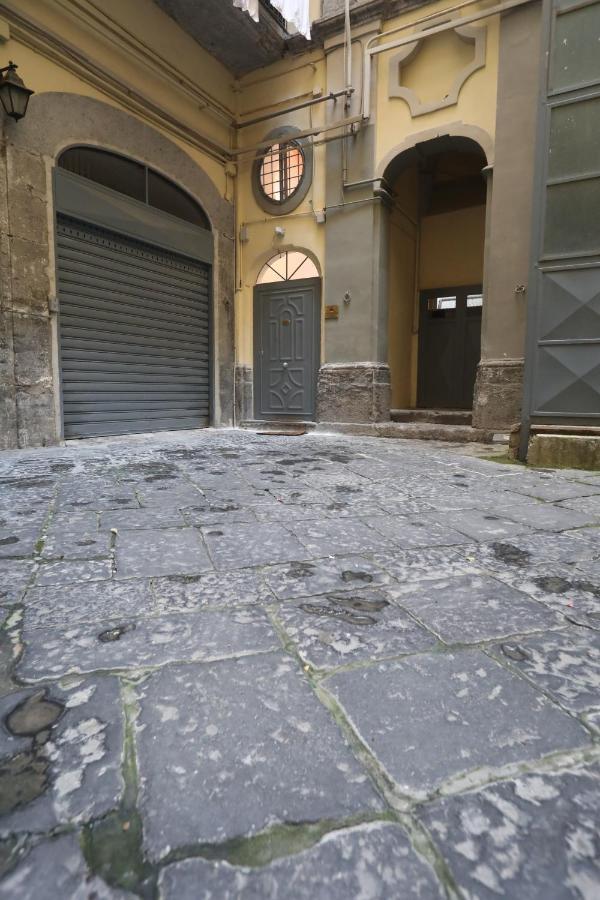 L'antico Borgo Angioino Naples