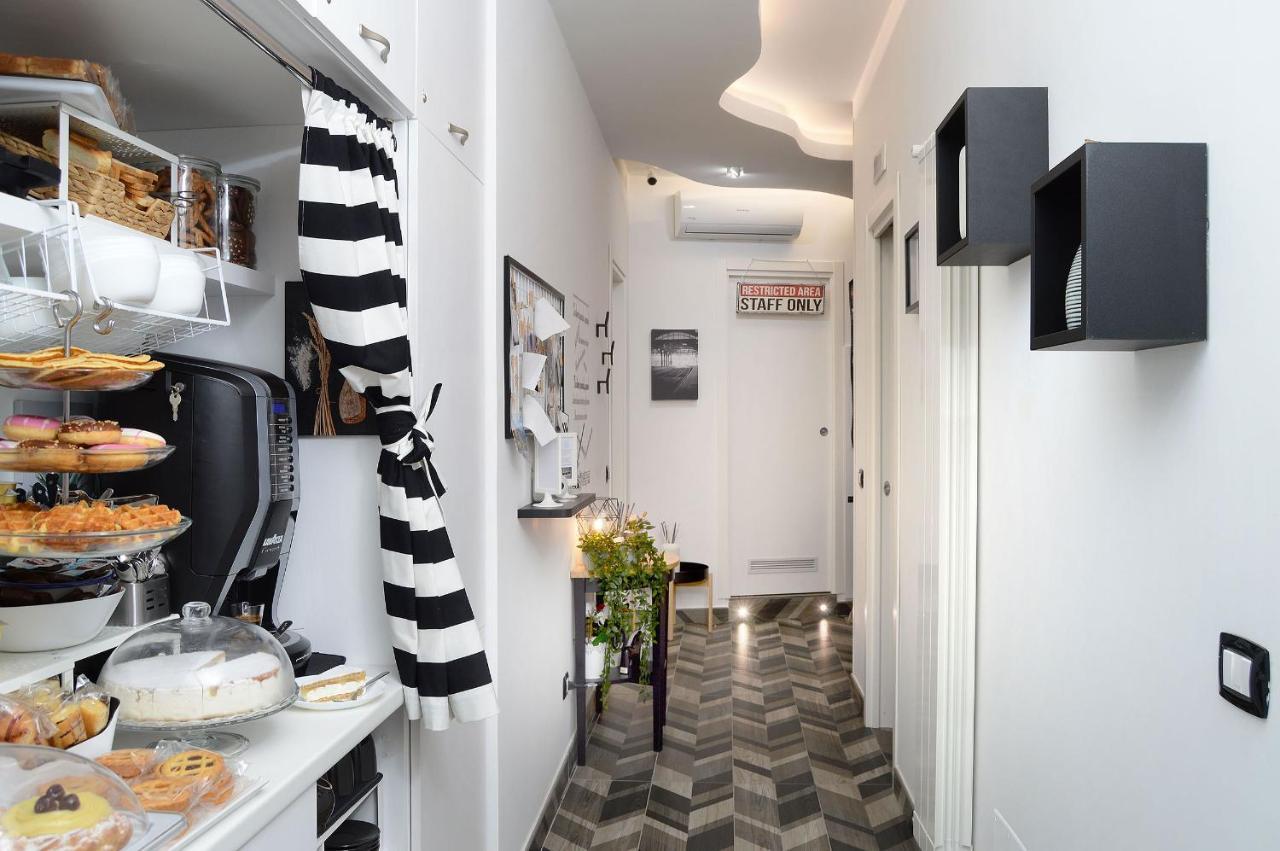 Bed & Breakfast Station *