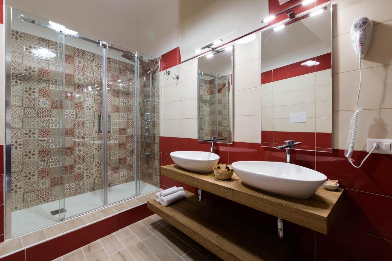 In San Domenico Maggiore 3 Bed & Breakfast Naples