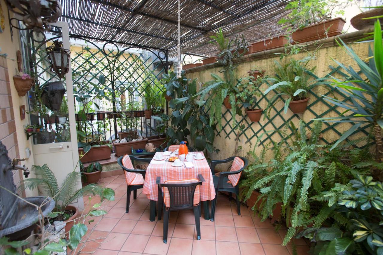 La Via Dei Presepi Bed & Breakfast Naples