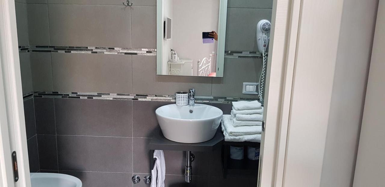 Bed & Breakfast L'elite Del Centro Storico Naples