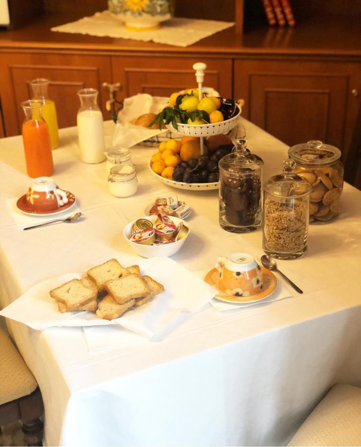Bed & Breakfast Artis Domus Naples