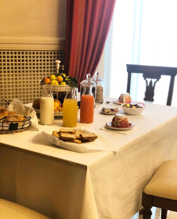 Bed & Breakfast Artis Domus Naples