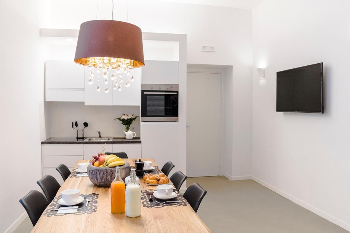 A Misura Duomo & - Ls Bed & Breakfast Naples