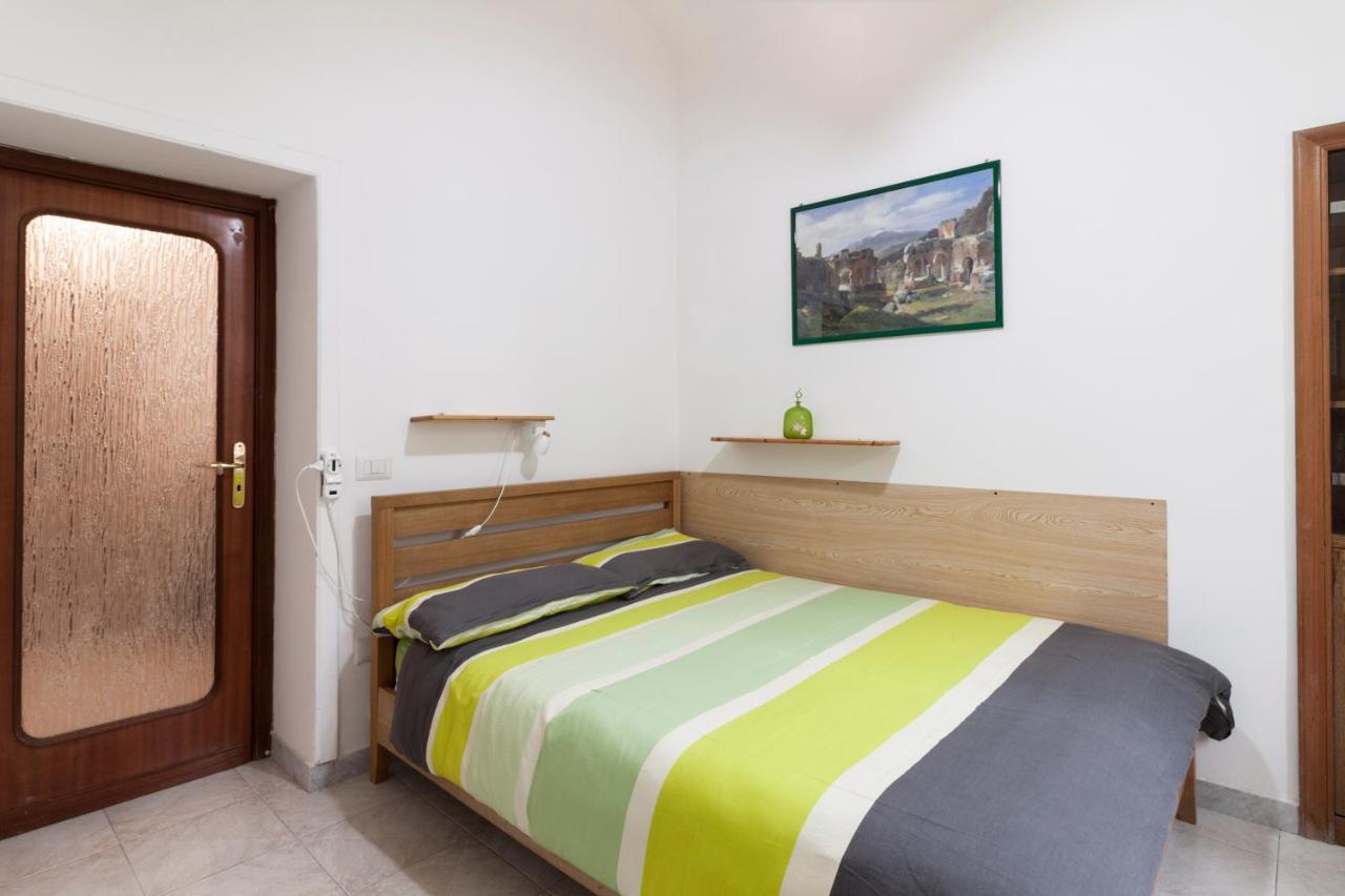 Etnuvio, Double In Bed & Breakfast *