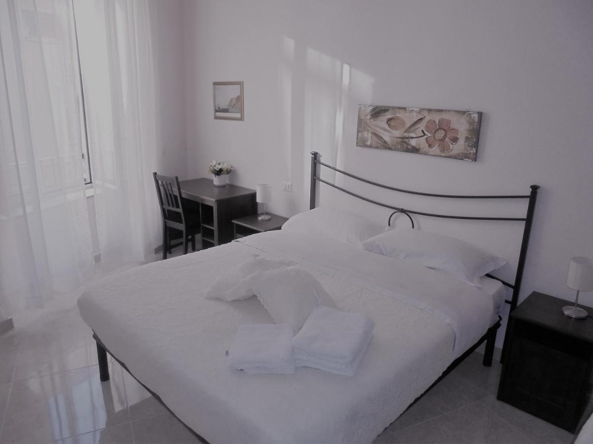 Bed & Breakfast Domusrealstella Naples