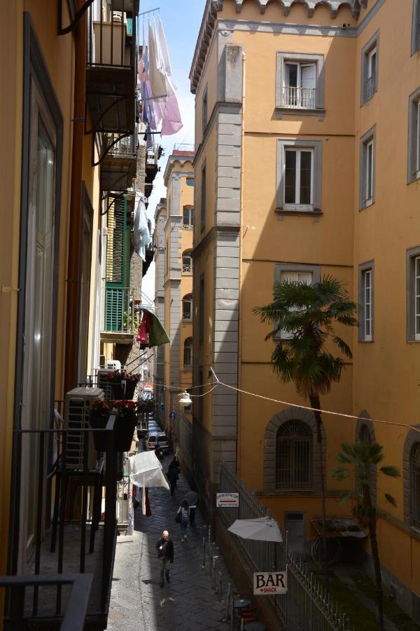 Domus 25 2* Naples