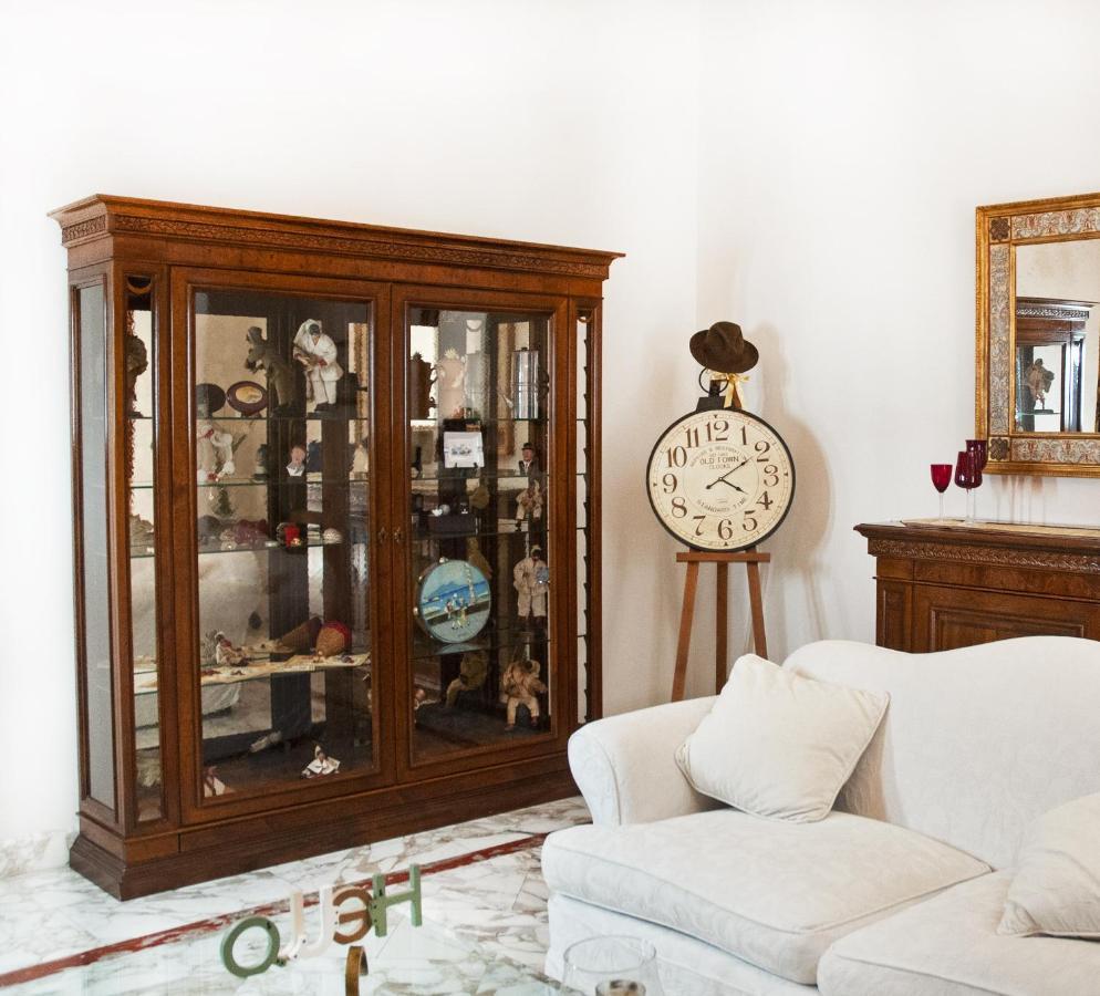 Bed & Breakfast Artis Domus Naples