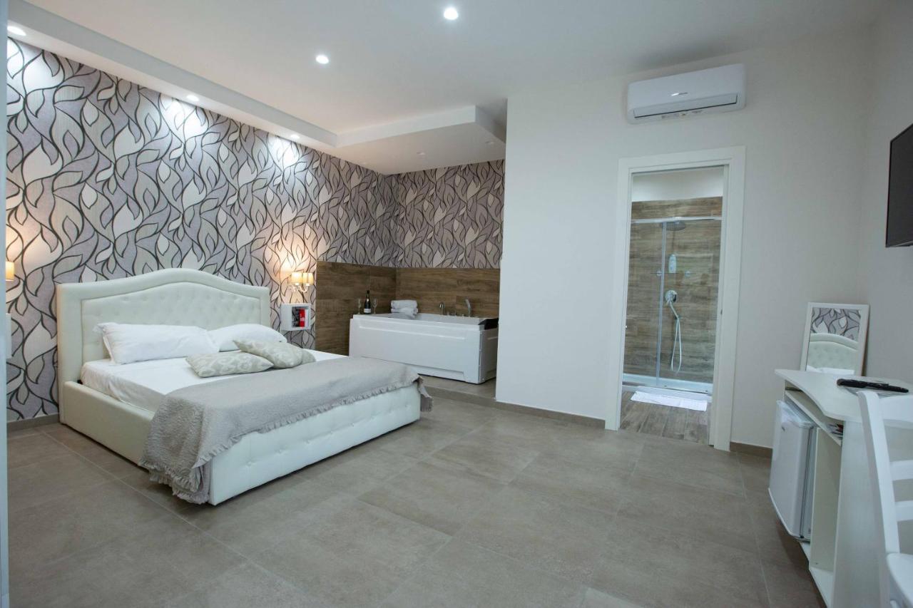 Philip Royal 3* Naples