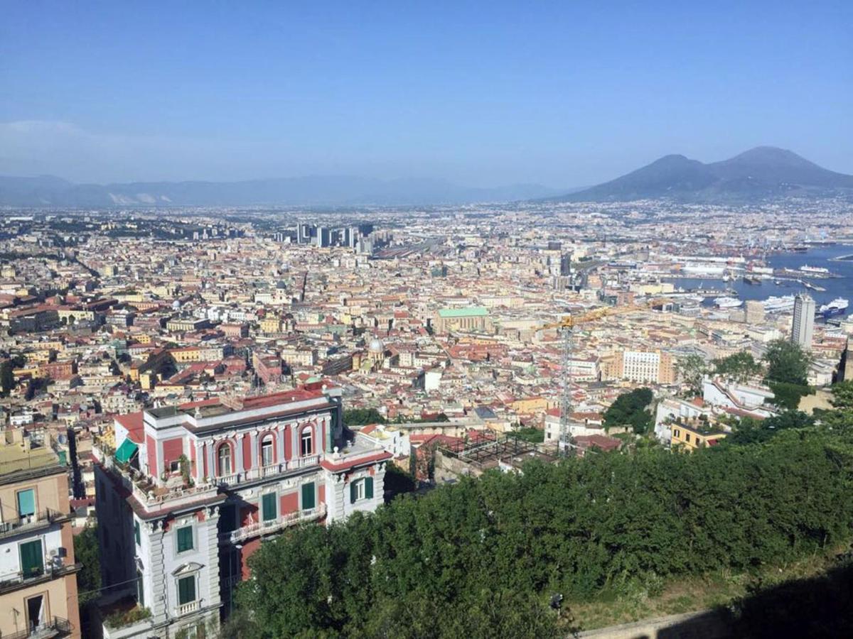 L'atelier Vedi Ai Tuoi Piedi Naples