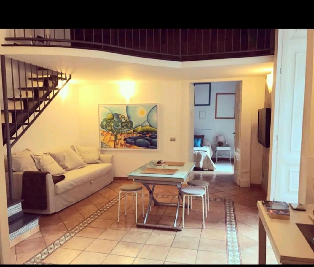 Gallery Bellini * Naples