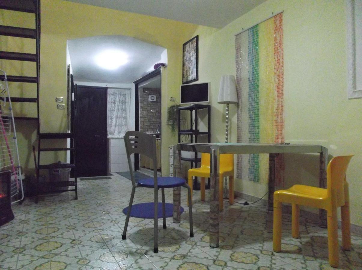 Monolocale Fronte Strada Centro Storico Holiday home Naples