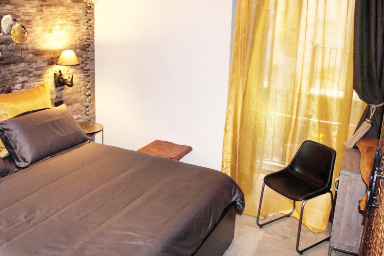 Quispaccanapoli * Naples