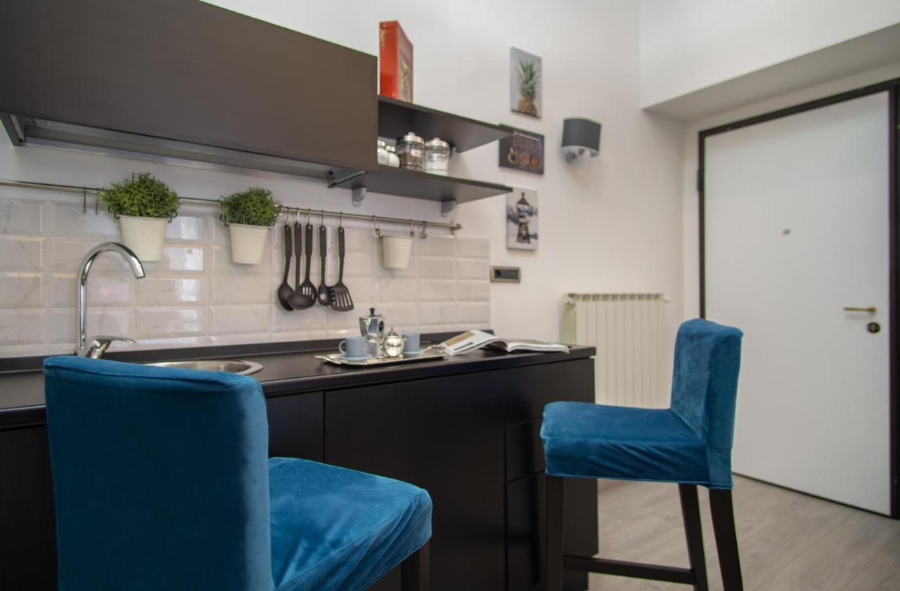 B1flat Mergellina - *