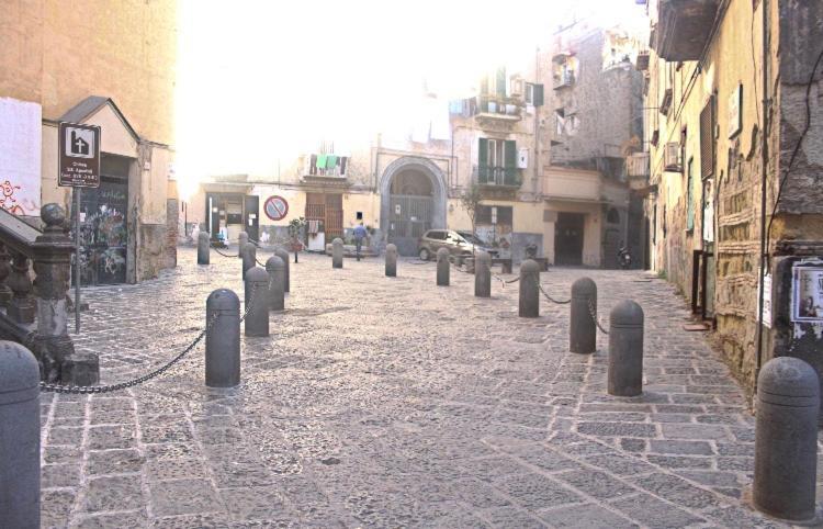 Santi Apostoli House * Naples
