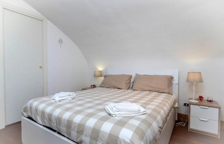 Santi Apostoli House Apartment