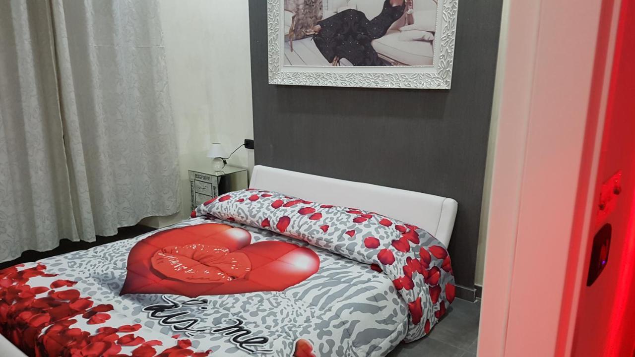 Taromy Naples