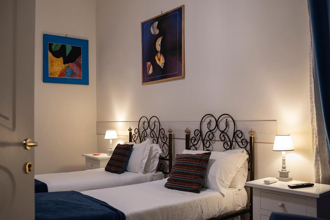 Bed & Breakfast Domus Borbonica Naples